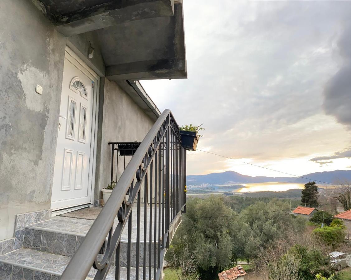Guest House Pocanic Tivat Exterior foto